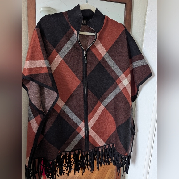 Rachel Zoe Jackets & Blazers - Rachel Zoe Plaid Fringe Women's Poncho Jacket S/M